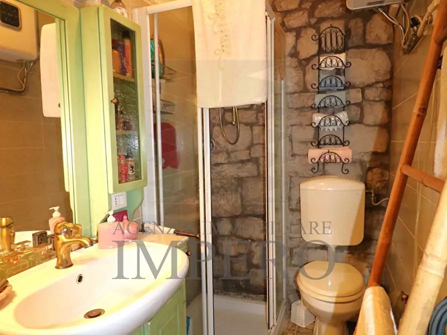 Immagine 21 di Quadrilocale in vendita  in via gioberti 26 a Badalucco