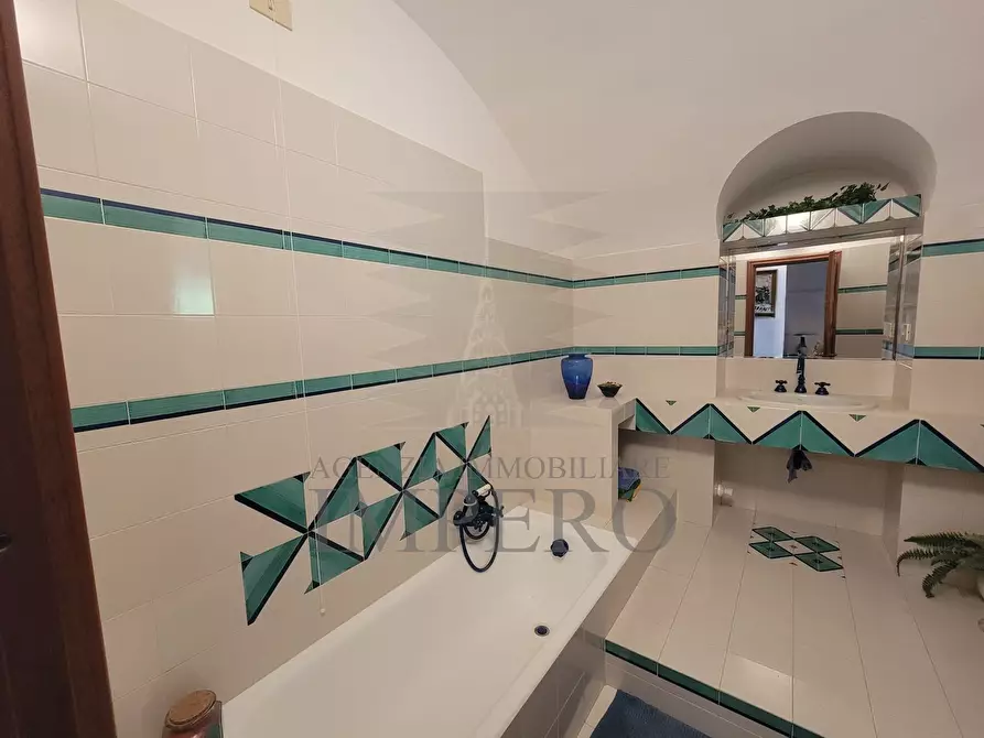 Immagine 38 di Villa in vendita  in Via alle Ville 12 a Ventimiglia