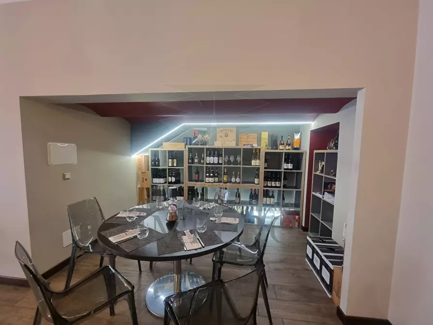 Immagine 4 di Locale commerciale in vendita  in Via Sir Thomas Hanbury 13C a Ventimiglia