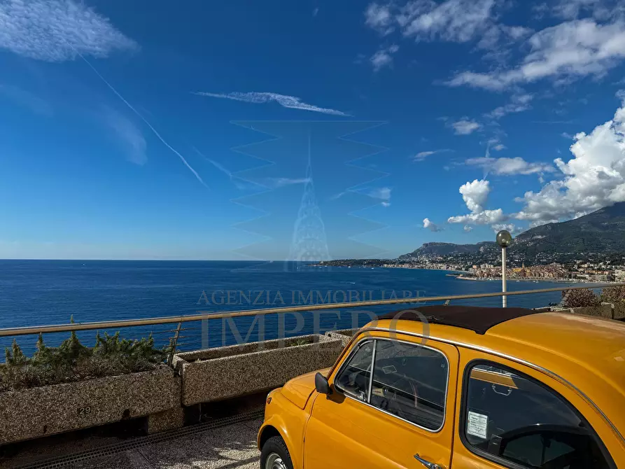 Immagine 3 di Pentalocale in vendita  in Corso Mentone 79 a Ventimiglia