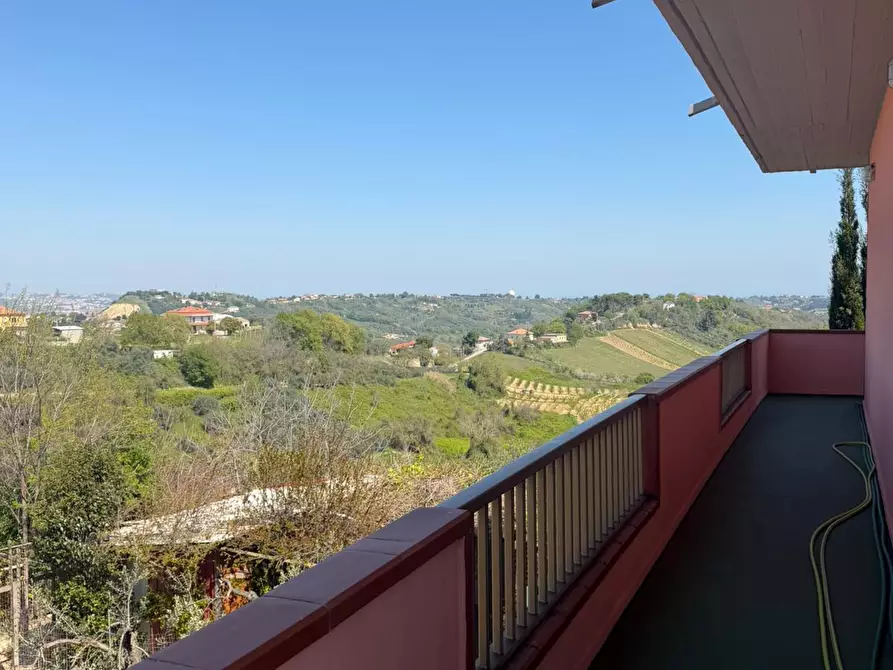 Immagine 50 di Casa indipendente in vendita  in VIALE MAIELLA a Chieti