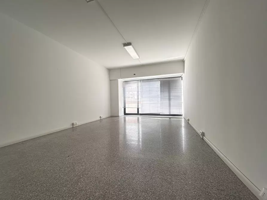 Immagine 4 di Locale commerciale in affitto  in Viale Maiella 23/A a Francavilla Al Mare