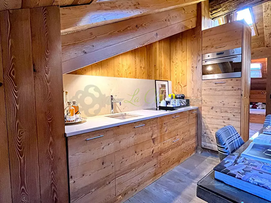 Immagine 10 di Trilocale in vendita  in Via Circonvallazione 11 a Courmayeur