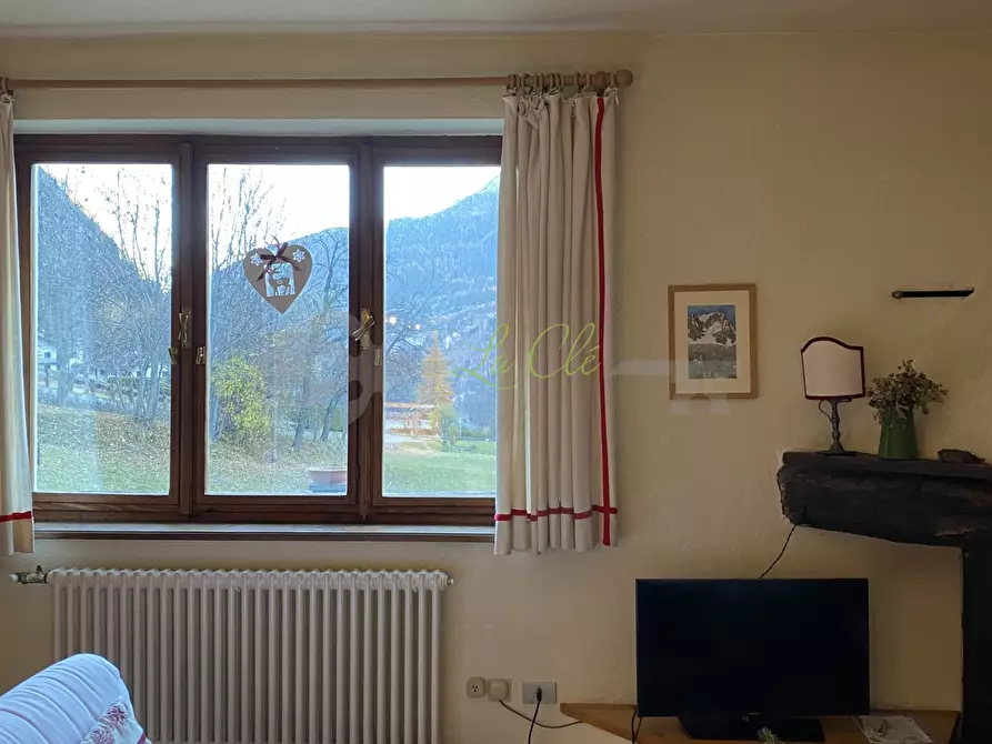 Immagine 5 di Trilocale in affitto  a Pre'-Saint-Didier