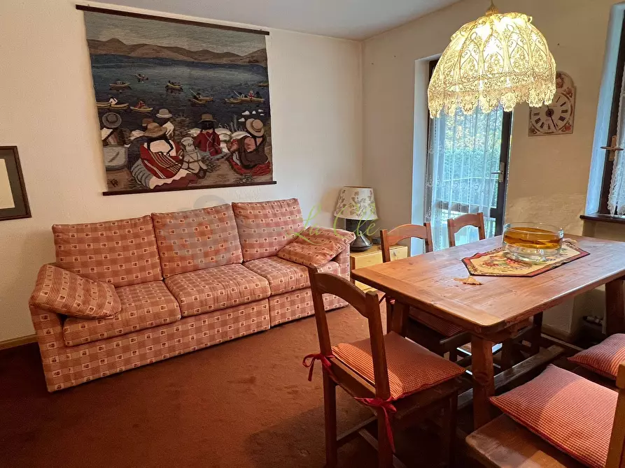 Immagine 2 di Quadrilocale in vendita  a Courmayeur