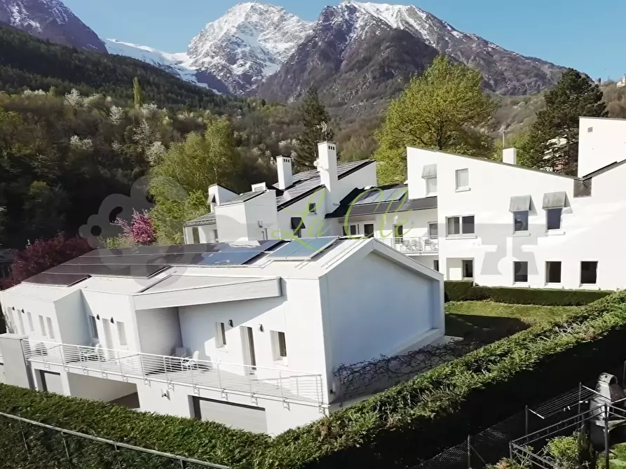 Immagine 3 di Albergo/B&B/Residence in vendita  a Brissogne