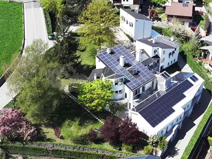 Immagine 1 di Albergo/B&B/Residence in vendita  a Brissogne