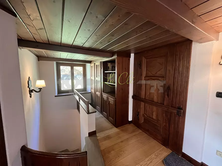 Immagine 27 di Pentalocale in affitto  in Regione Belvedere 4 a Courmayeur