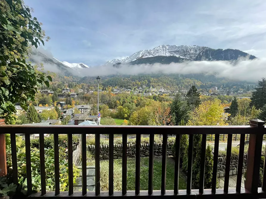Immagine 17 di Trilocale in affitto  in Via San Giocondo a Courmayeur