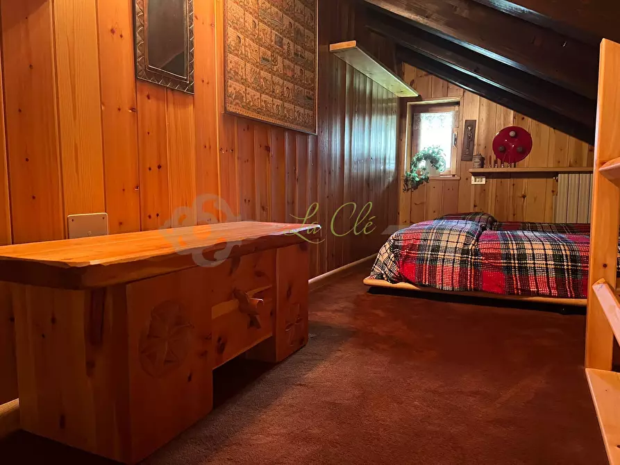 Immagine 16 di Quadrilocale in vendita  a Courmayeur