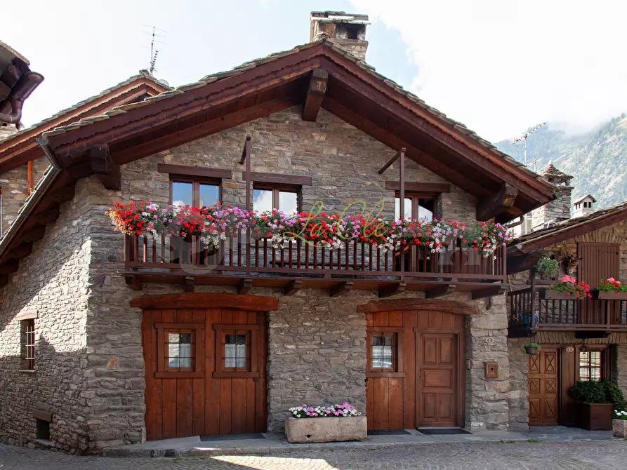 Immagine 11 di Trilocale in affitto  a Courmayeur