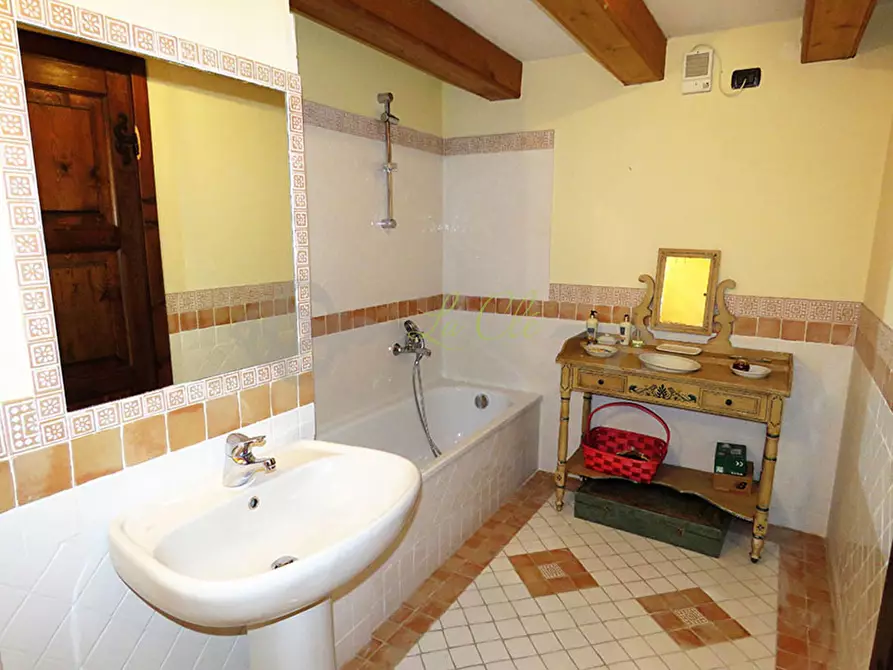 Immagine 18 di Trilocale in affitto  in Regione Belvedere 4 a Courmayeur