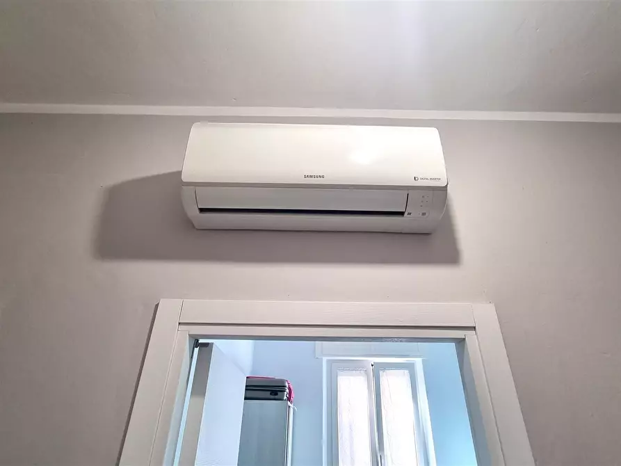 Immagine 21 di Quadrilocale in vendita  a Parma