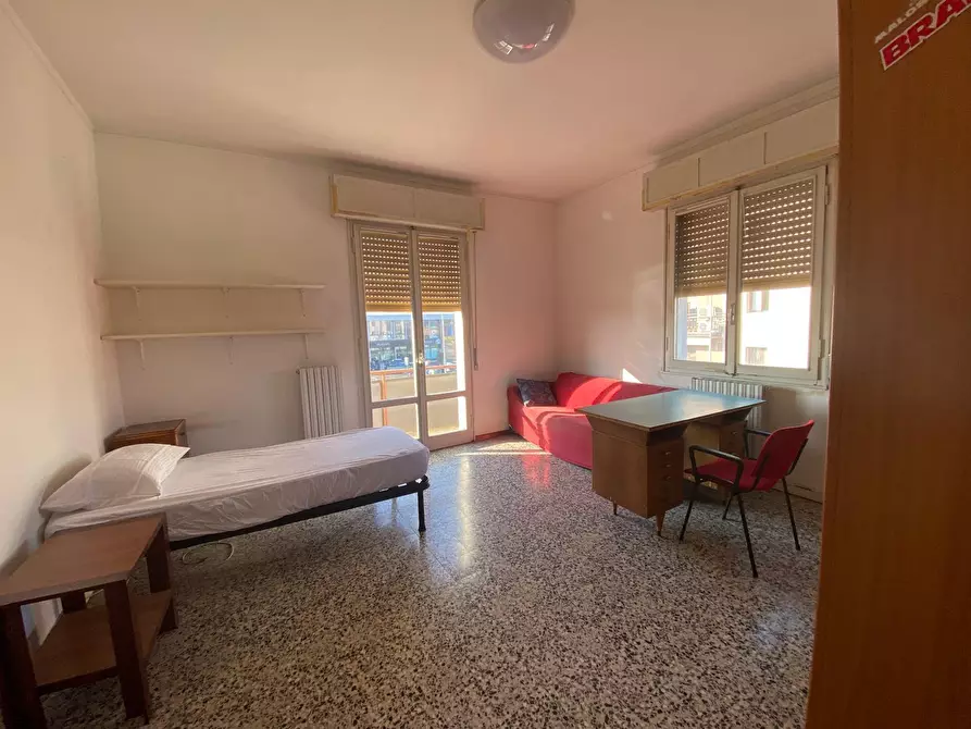 Immagine 1 di Stanza singola in affitto  in via Emilia Est 811 a Modena