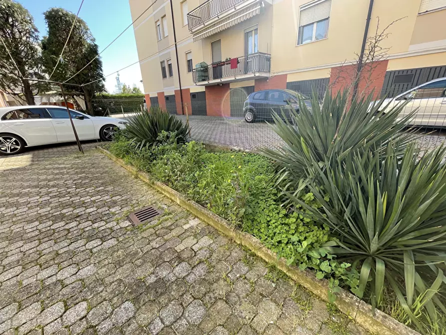 Immagine 16 di Quadrilocale in vendita  in Via Giuseppe Gioacchino Belli 54 a Modena