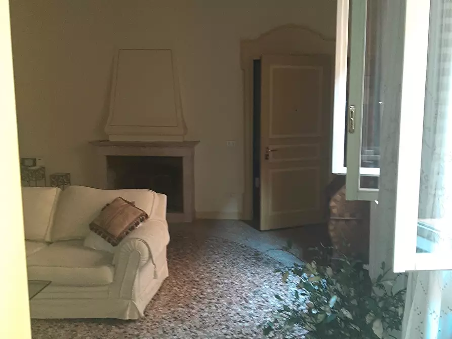 Immagine 4 di Bilocale in vendita  in Largo Porta Sant'Agostino 331 a Modena