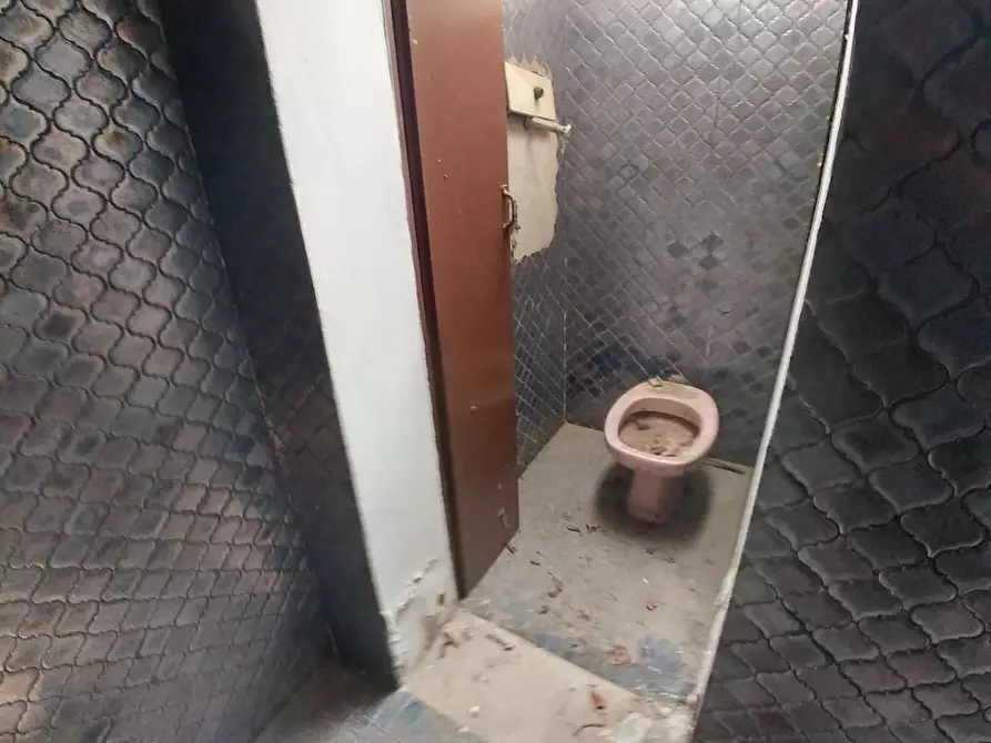 Immagine 22 di Attività artigianale in vendita  in Via del Murazzo 96a a Modena