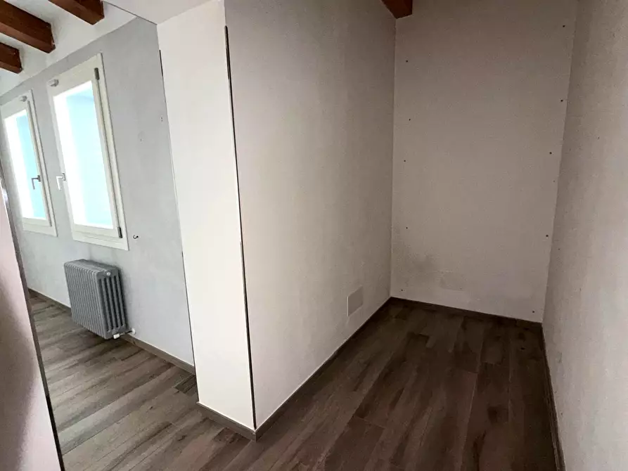 Immagine 10 di Porzione di casa in vendita  a Rovigo