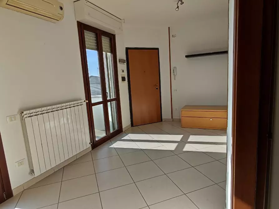 Immagine 4 di Trilocale in affitto  a Rovigo