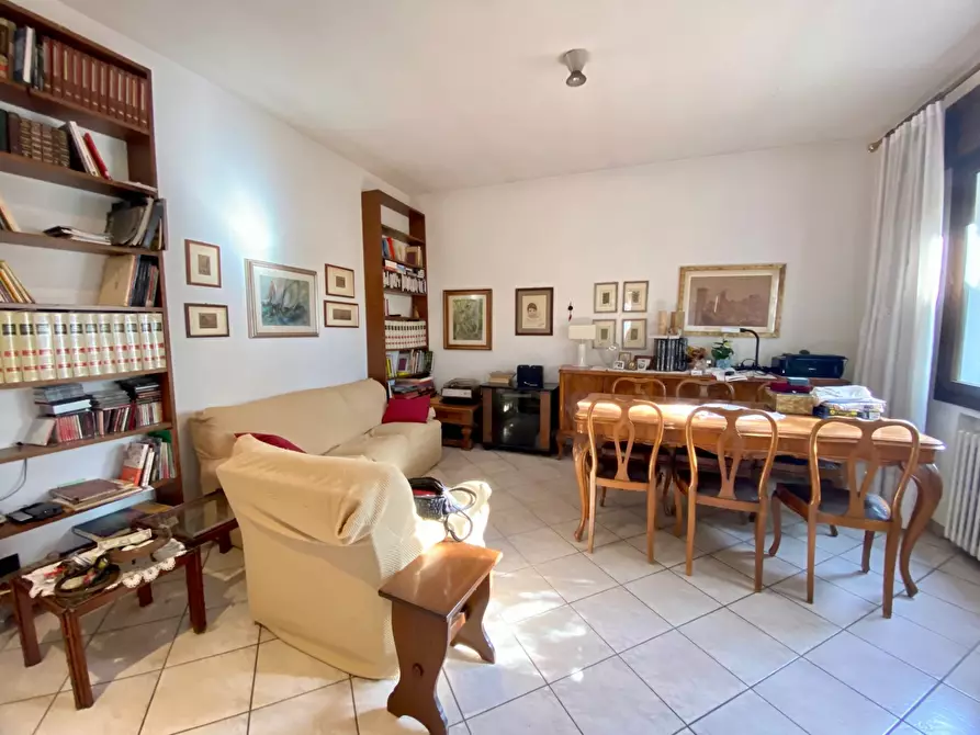 Immagine 1 di Casa indipendente in vendita  in Via Marchiori a Rovigo