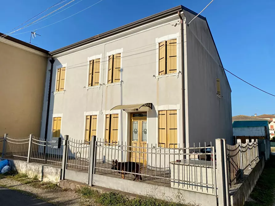 Immagine 22 di Casa bifamiliare in vendita  in via roma a Corbola