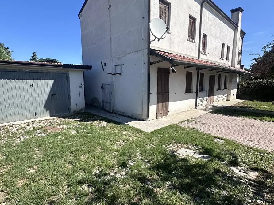 Immagine 3 di Casa indipendente in vendita  a Rovigo