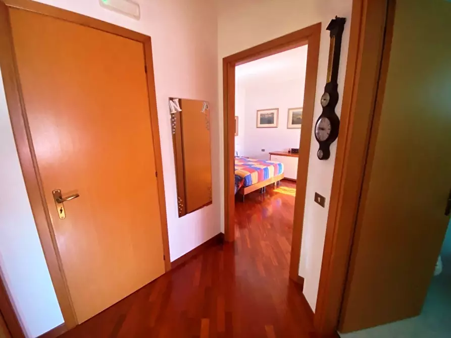 Immagine 9 di Trilocale in vendita  in Via g. di vittorio 4/B a Casamassima