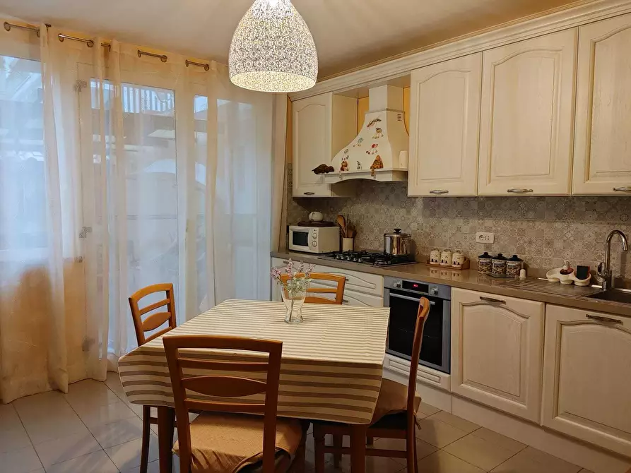 Immagine 20 di Villa in vendita  in Via Angelo Michele Pesce 62 a Casamassima