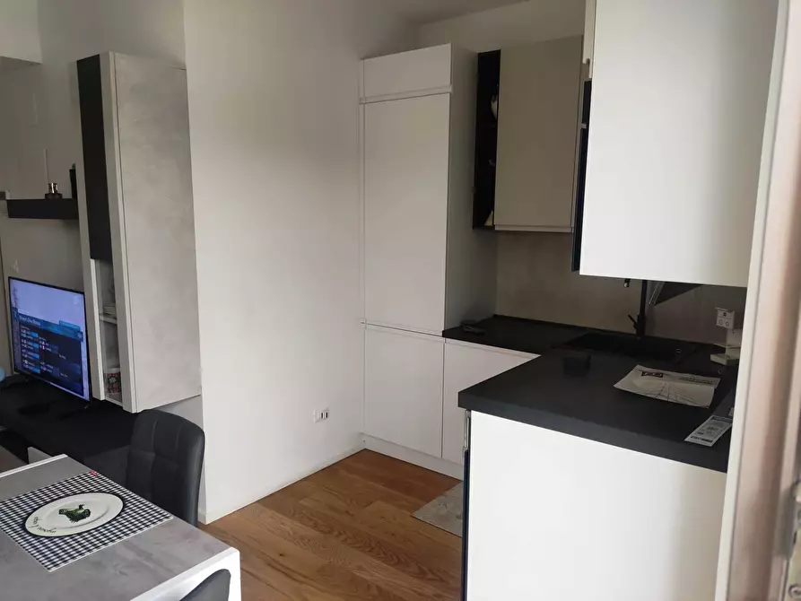 Immagine 14 di Bilocale in vendita  in Corso Alcide de Gasperi 340 a Bari