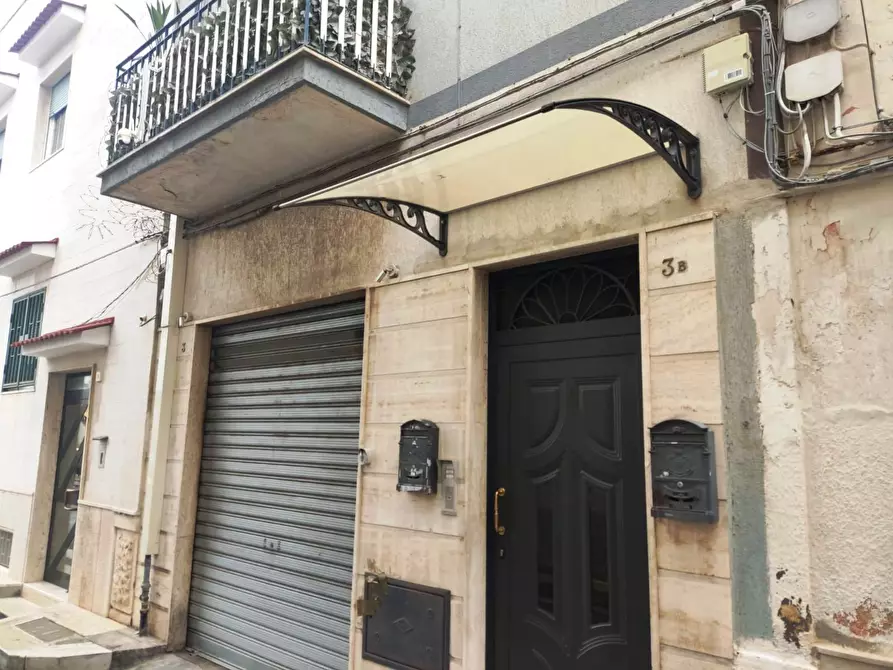 Immagine 2 di Trilocale in vendita  in Via col di lana 3B a Bari