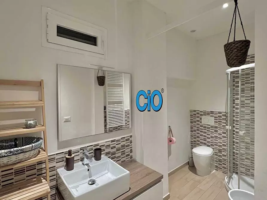 Immagine 10 di Attico in affitto  a Bologna