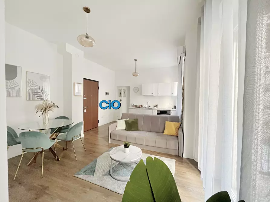 Immagine 1 di Appartamento in vendita  a Bologna