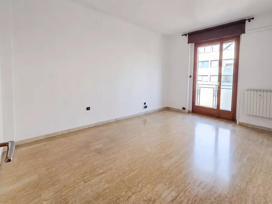 Immagine 14 di Quadrilocale in vendita  in Via XXV Aprile a Brescia