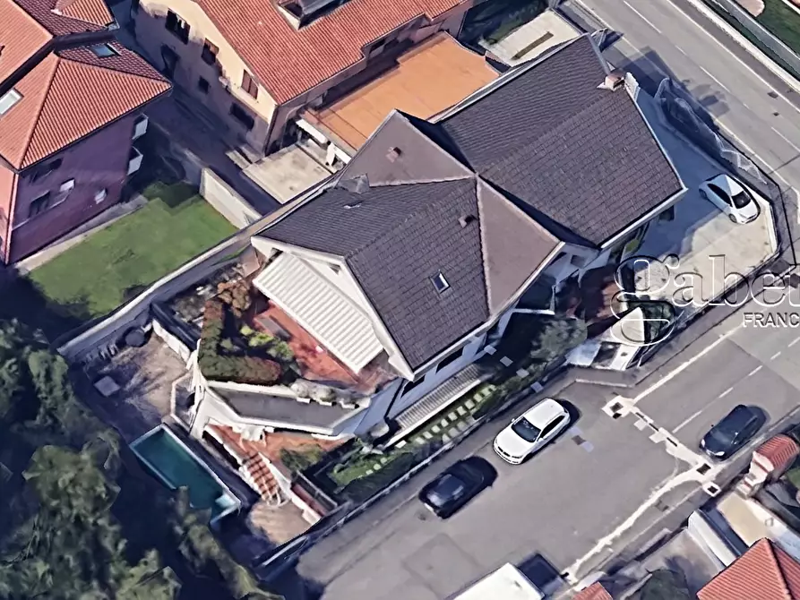 Immagine 42 di Villa in vendita  a Parabiago