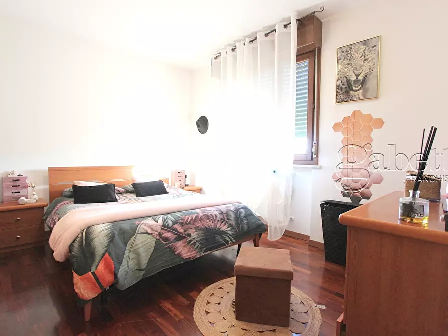 Immagine 12 di Trilocale in vendita  in giacomo leopardi a Lainate