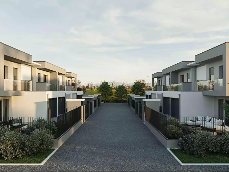 Immagine 1 di Villa in vendita  in Via Edison Thomas a Nerviano