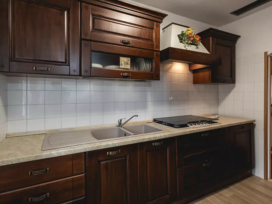 Immagine 26 di Villa in vendita  in Strada Provinciale 6 56 a Montecopiolo