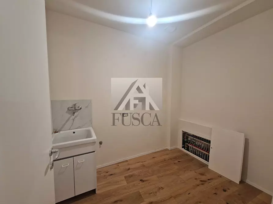 Immagine 7 di Pentalocale in vendita  in Via San Paolino a Lucca