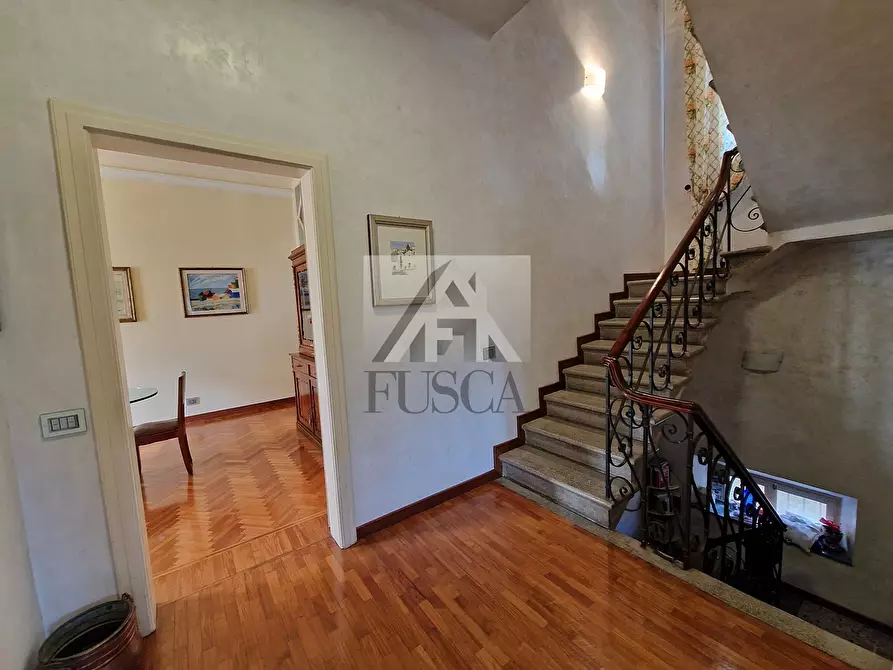 Immagine 10 di Villa in vendita  in Via Enrico Pea a Lucca