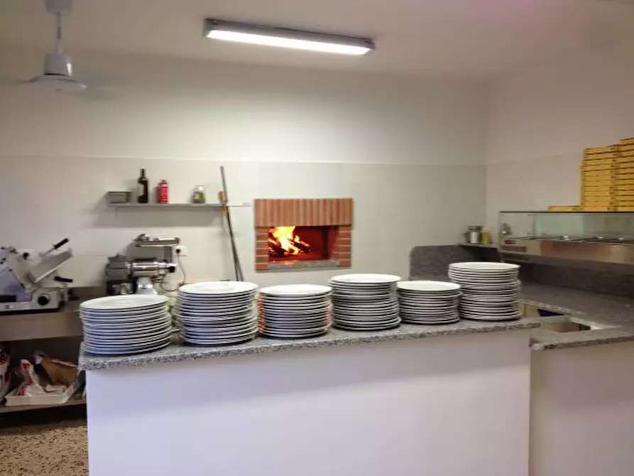 Immagine 5 di Bar / Ristorante in vendita  in Viale Castruccio Castracani a Lucca
