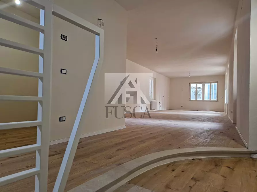 Immagine 5 di Pentalocale in vendita  in Via San Paolino a Lucca