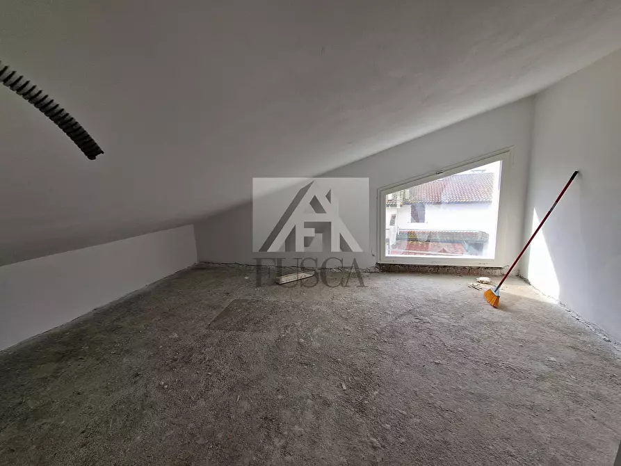 Immagine 24 di Casa bifamiliare in vendita  in Via dei Leri a Lucca