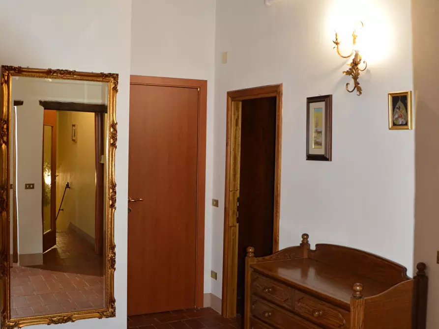 Immagine 18 di Rustico / casale in vendita  in vai elle chiesa a Lucca