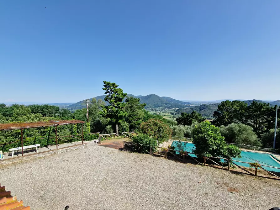 Immagine 60 di Rustico / casale in vendita  in Via Vecchia di Nozzano a Lucca