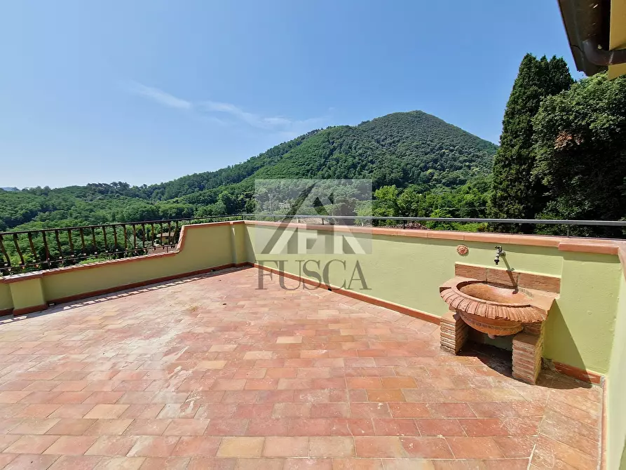 Immagine 57 di Villa in vendita  in via vecchia i a Lucca