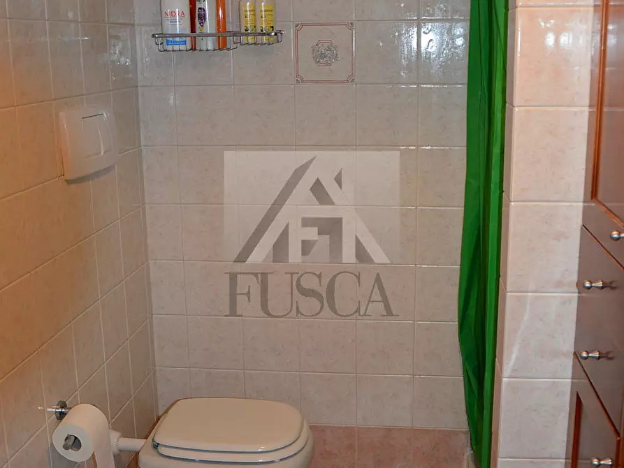 Immagine 10 di Quadrilocale in vendita  in Viale G. Puccini 91 a Lucca