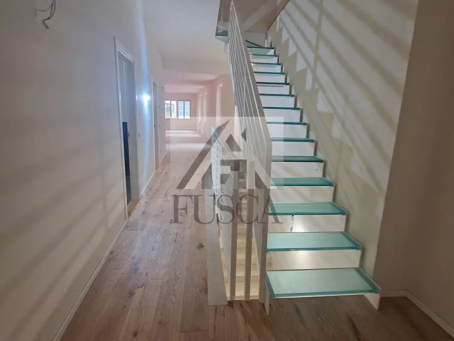 Immagine 12 di Pentalocale in vendita  in Via San Paolino a Lucca