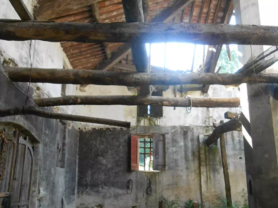 Immagine 20 di Rustico / casale in vendita  in via della pieve a Capannori