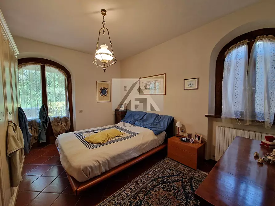 Immagine 38 di Villa in vendita  in via vecchia i a Lucca