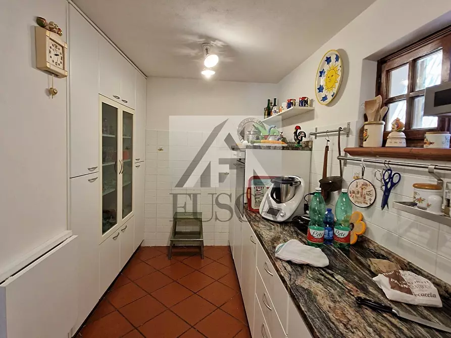 Immagine 24 di Villa in vendita  in via vecchia i a Lucca